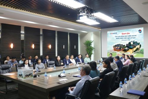 Taseco donated more than 1.46 billion VND to support people in Central Vietnam