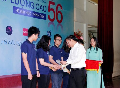 Taseco sponsors scholarships for the audit department of the high-quality training program of the CQ56 Finance Academy