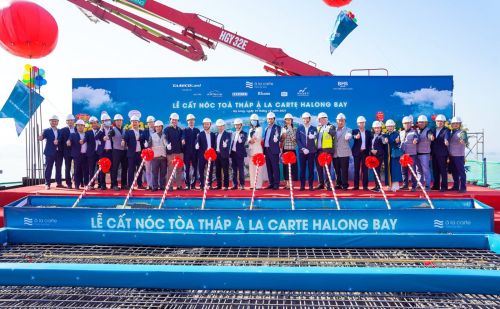 Topping out ceremony of À La Carte Halong Bay hotel tower