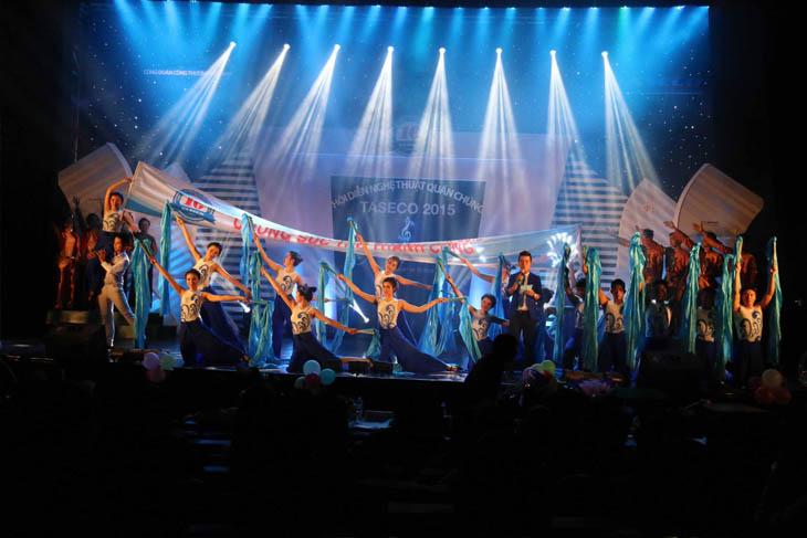 Performances by Taseco Da Nang team