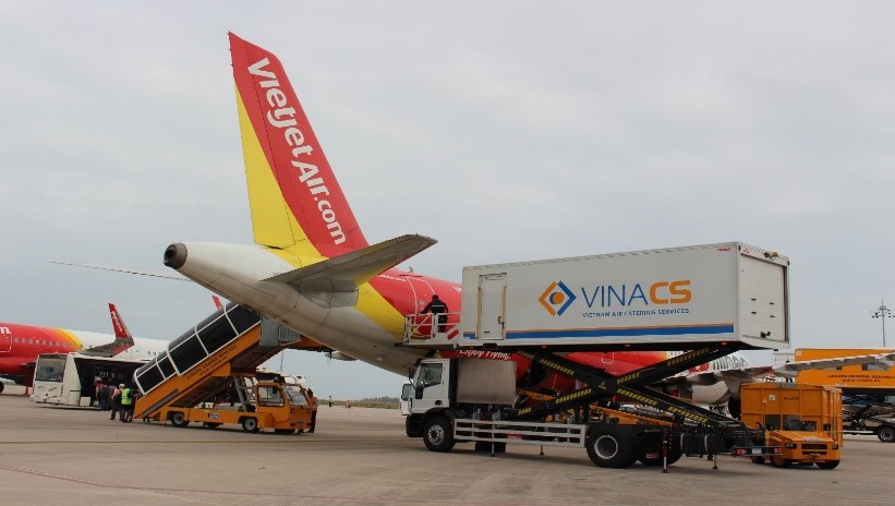 (VINACS officially provided to VIETJET at Cam Ranh International Airport on January 1, 2018)