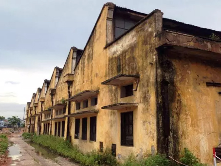 The time-stained factories will be replaced by modern factories.