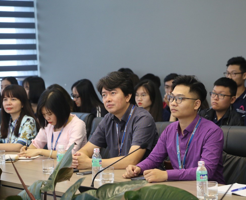 Associate Professor, Dr. Mai Ngoc Anh - Head of Accounting Department led the delegation on a practical study tour