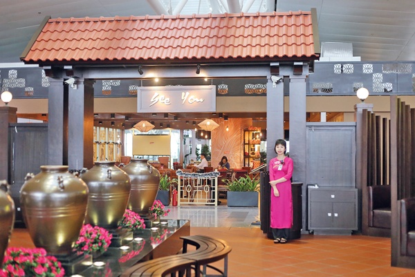 Not only attractive by quality, price and service, Lucky Restaurant also gives customers the feeling of touching the Vietnamese soul, the homeland flavor.