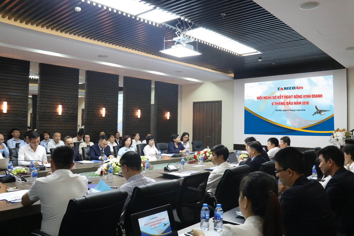 Overview of the Conference held on the morning of July 27 at the Hanoi office headquarters