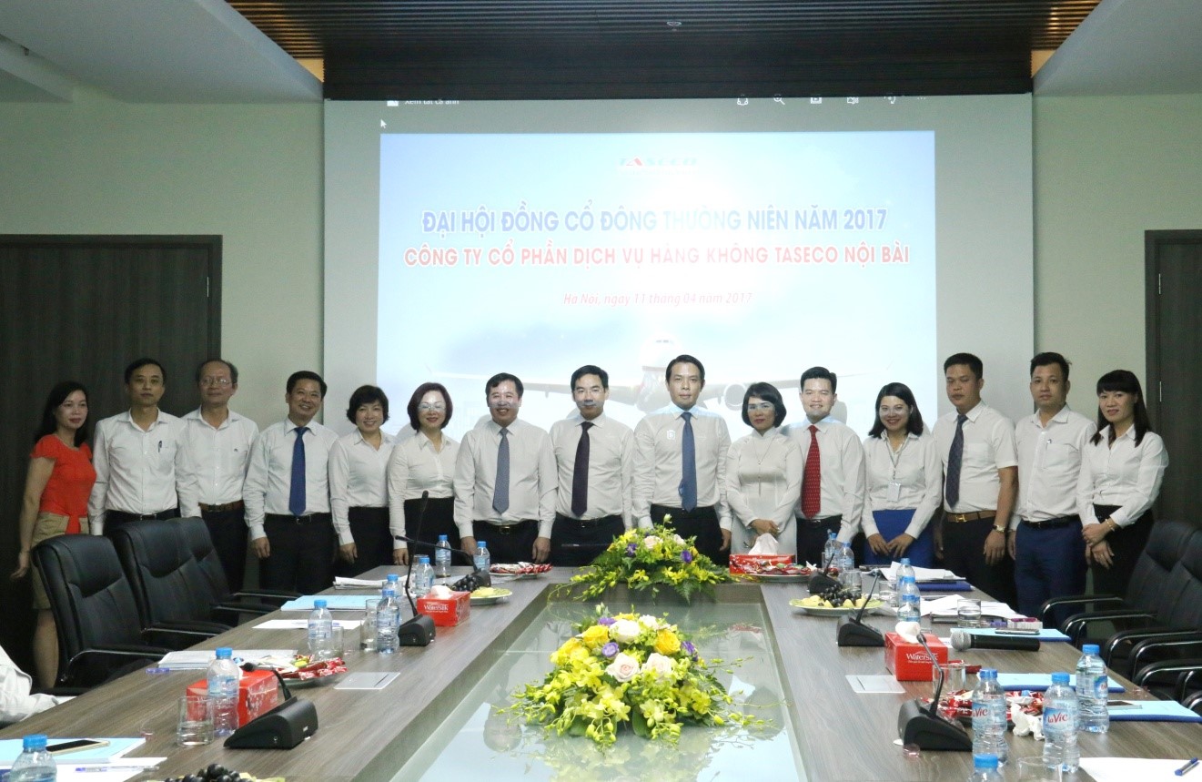 Board of Directors, Supervisory Board took a photo with Taseco Noi Bai's Board of Directors