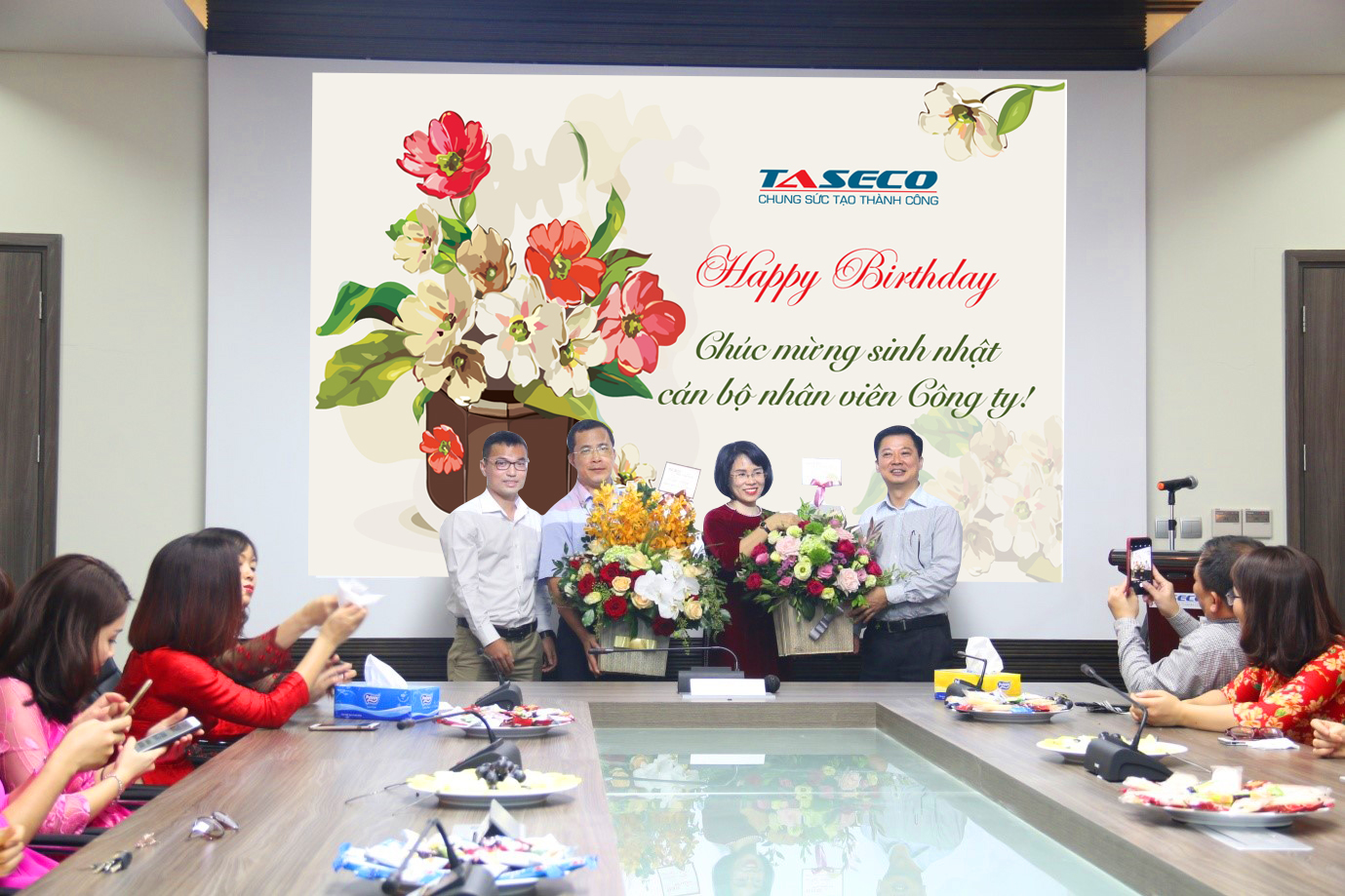 The company solemnly congratulates Mr. Nguyen Trung Thanh - Deputy General Director of TASECO and Ms. Tran Thi Loan - Chief Accountant of TASECO, who are members of the Board of Directors with birthdays in October.