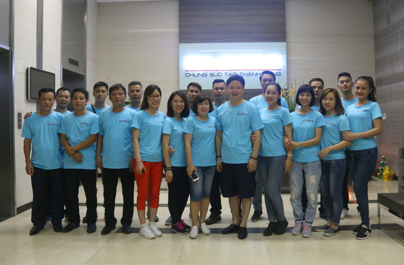 4:00 a.m., the beloved blue shirts gathered to depart for Son La.